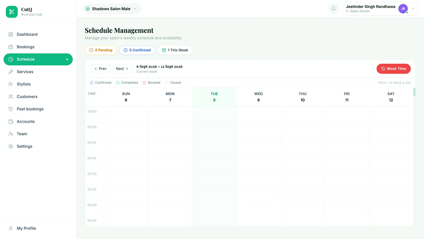 CutQ salon dashboard: Schedule Management with the week's bookings laid out by day